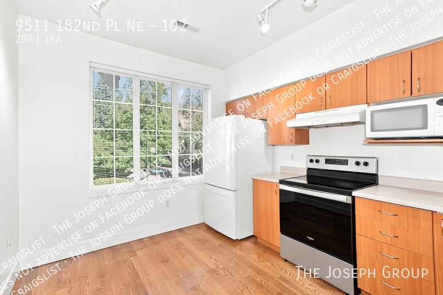 9511 182nd Pl Ne #102 - Photo 5 of 14