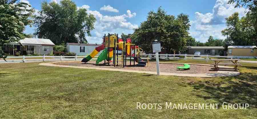 23 Riviera Courts Dr #23 - Photo 2 of 8