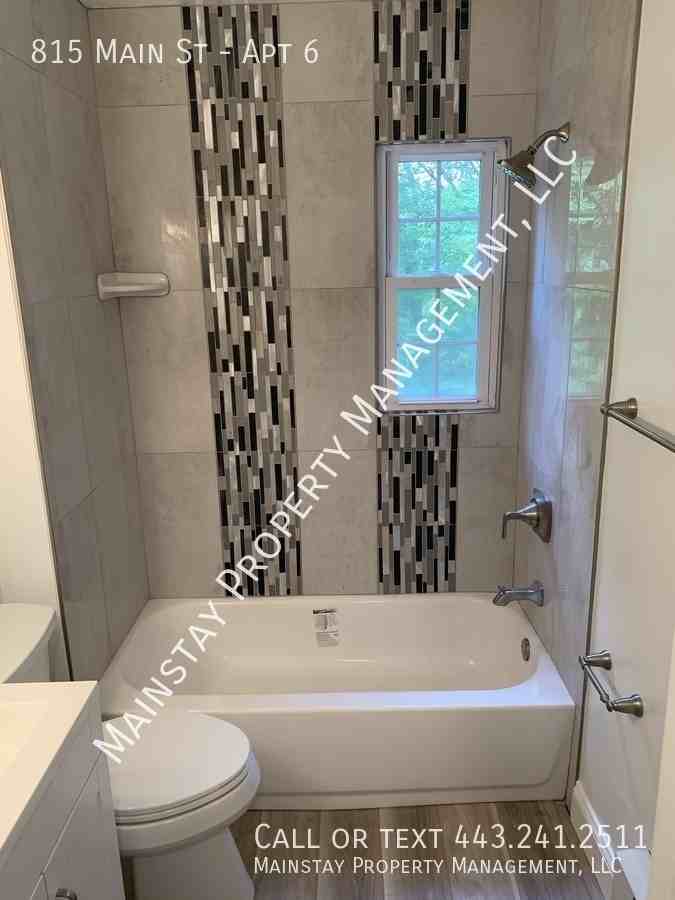815 Main St #6 - Photo 2 of 8