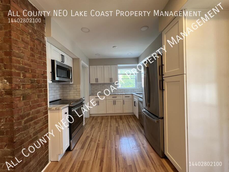 20036 Westover Ave - Photo 4 of 12
