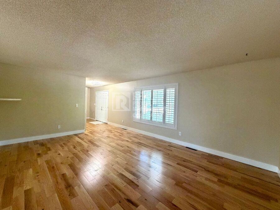 5461 S Richfield Way - Photo 4 of 24
