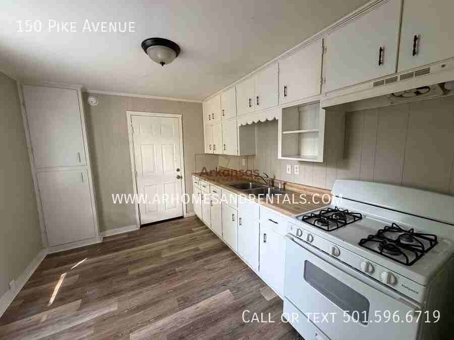 150 Pike Ave - Photo 5 of 11