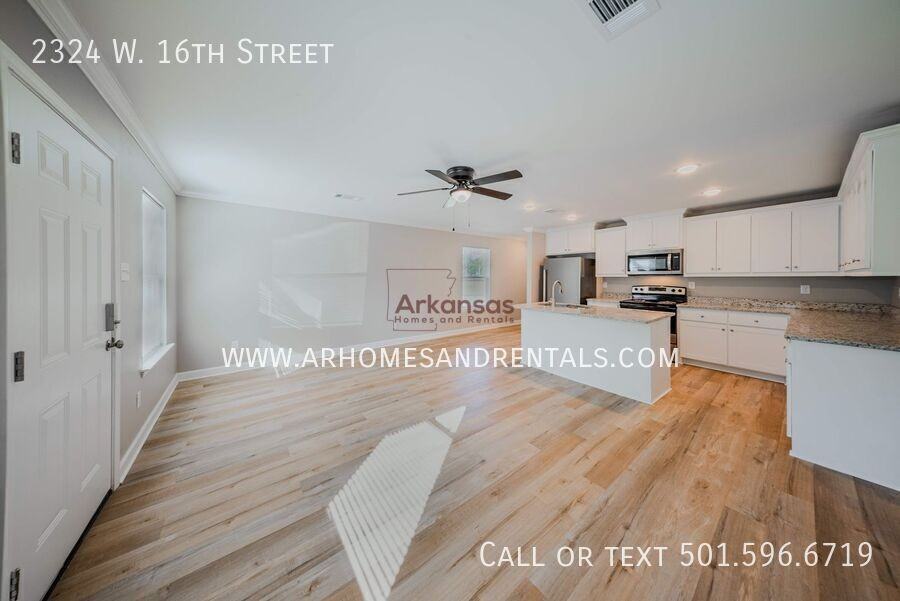2324 W 16th St - Photo 2 of 17