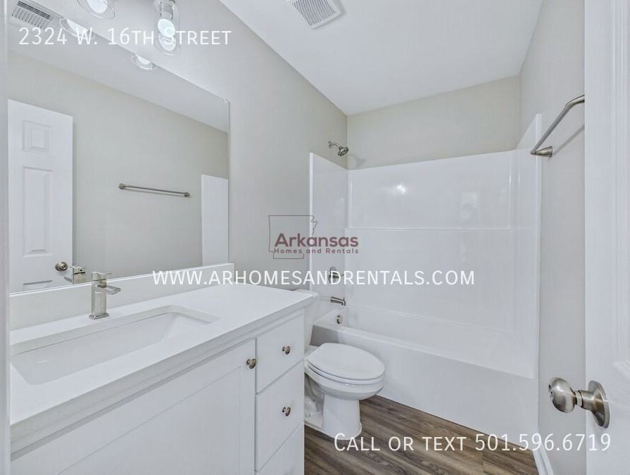 2324 W 16th St - Photo 7 of 17