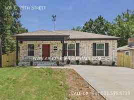 featured image of 405 E 29th St