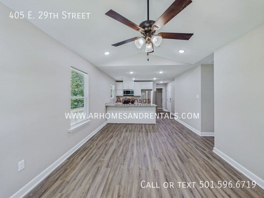 405 E 29th St - Photo 3 of 16
