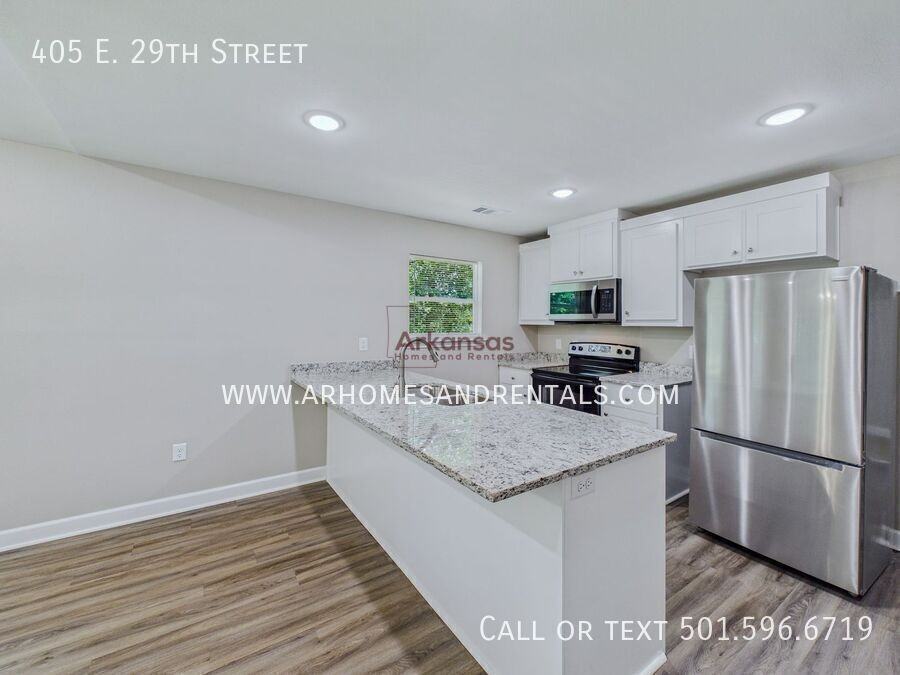 405 E 29th St - Photo 6 of 16