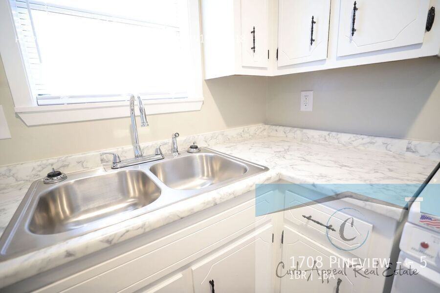 1708 Pineview St #5 - Photo 7 of 18