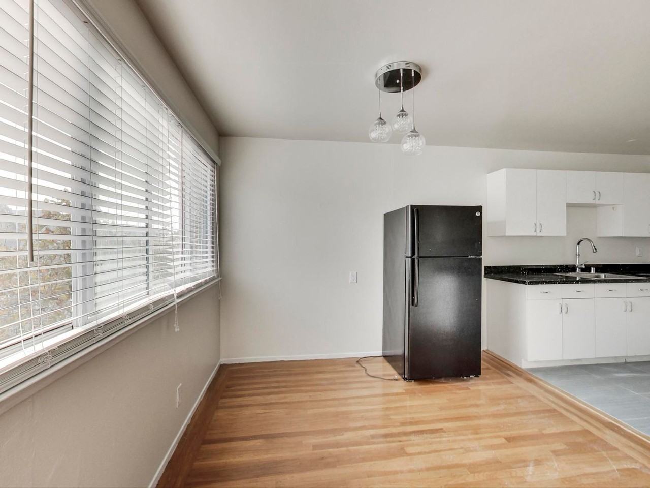 1220 Hayes St #5 - Photo 4 of 23