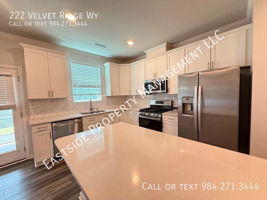 222 Velvet Ridge Way - Photo 3 of 22