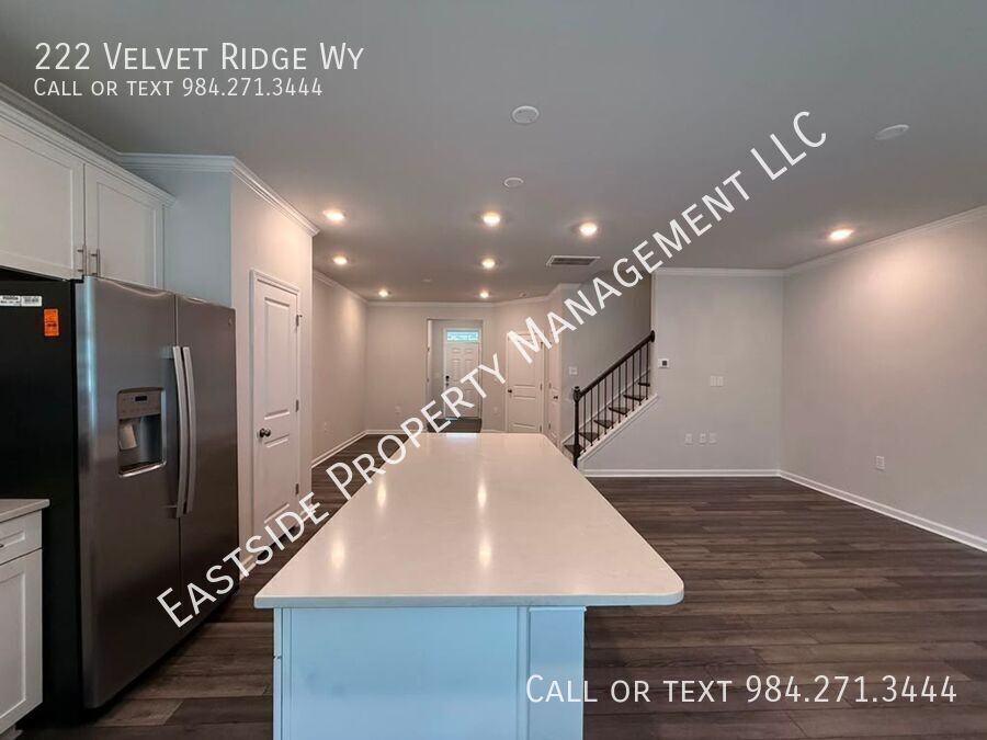 222 Velvet Ridge Way - Photo 4 of 22