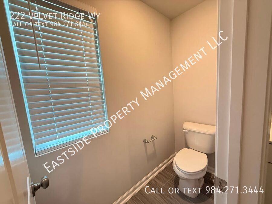 222 Velvet Ridge Way - Photo 7 of 22