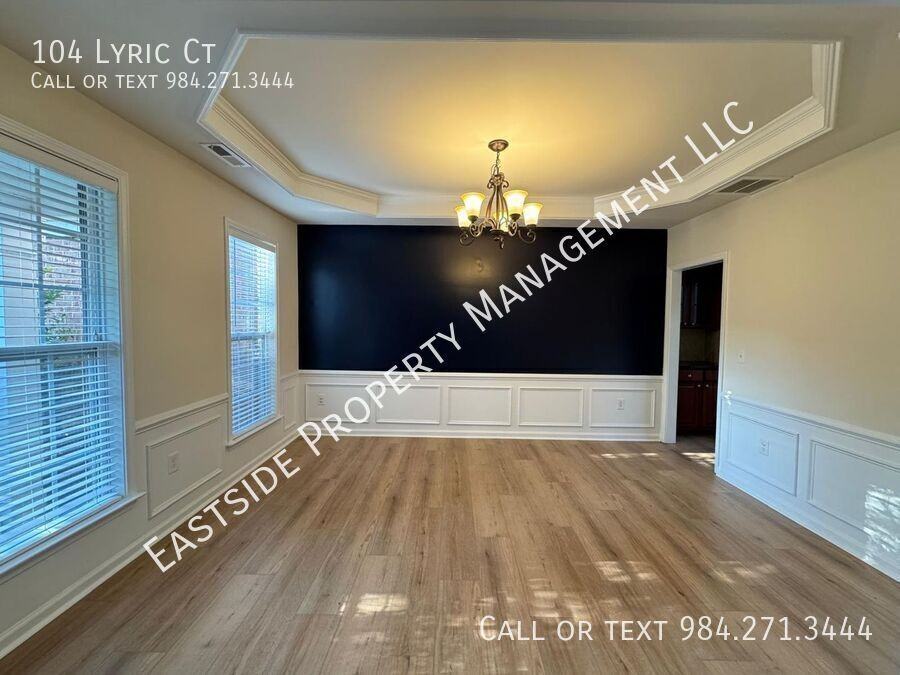 104 Lyric Ct - Photo 3 of 32