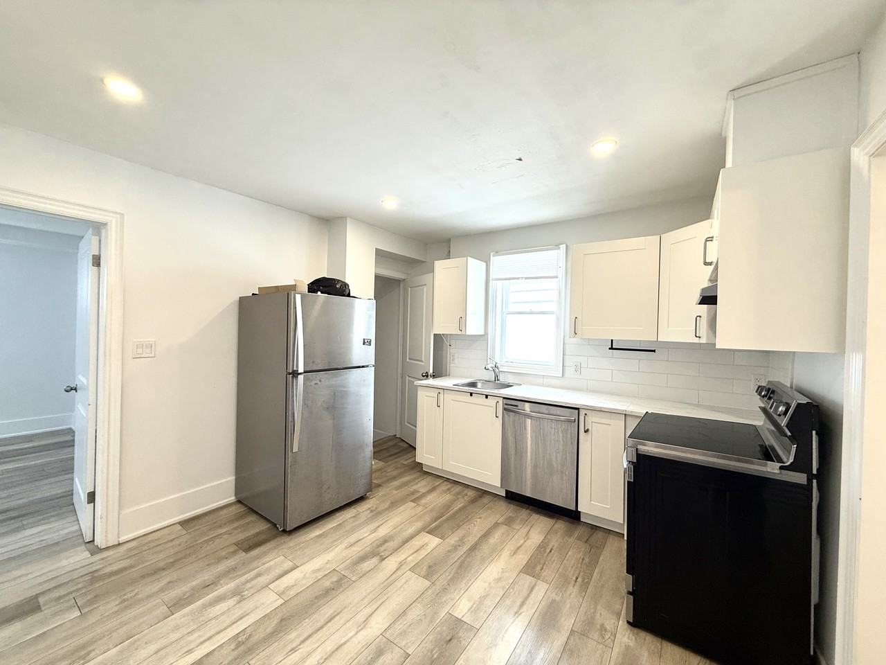27 Jones Lane - Photo 3 of 11