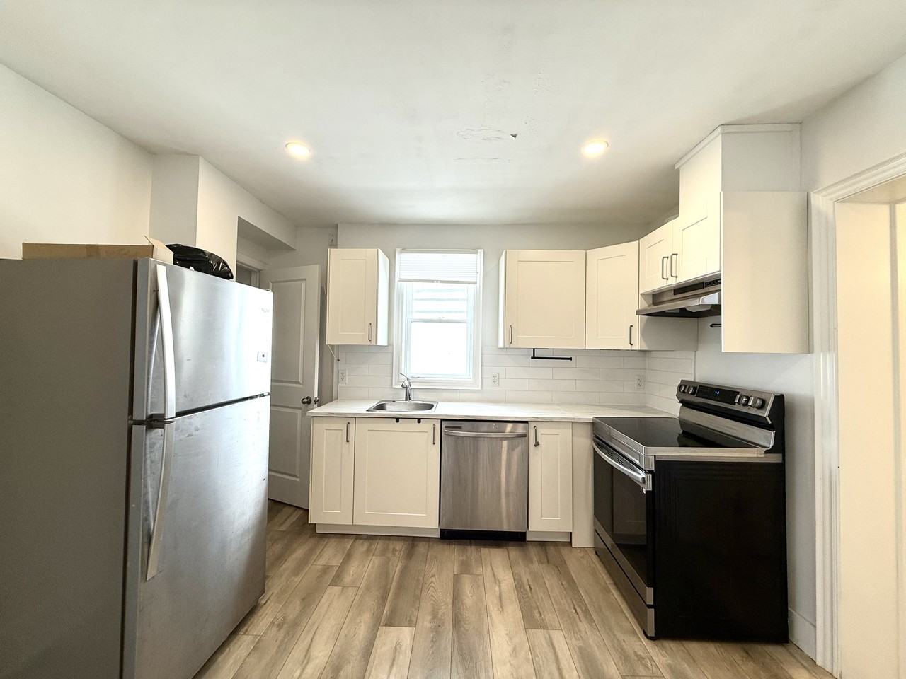 27 Jones Lane - Photo 4 of 11