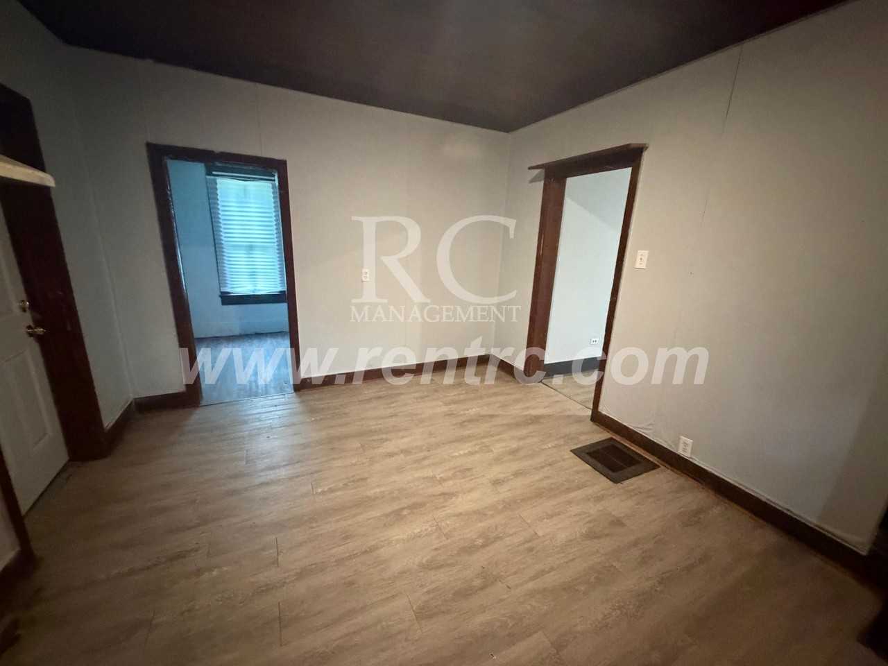 612 Wayne St - Photo 3 of 15