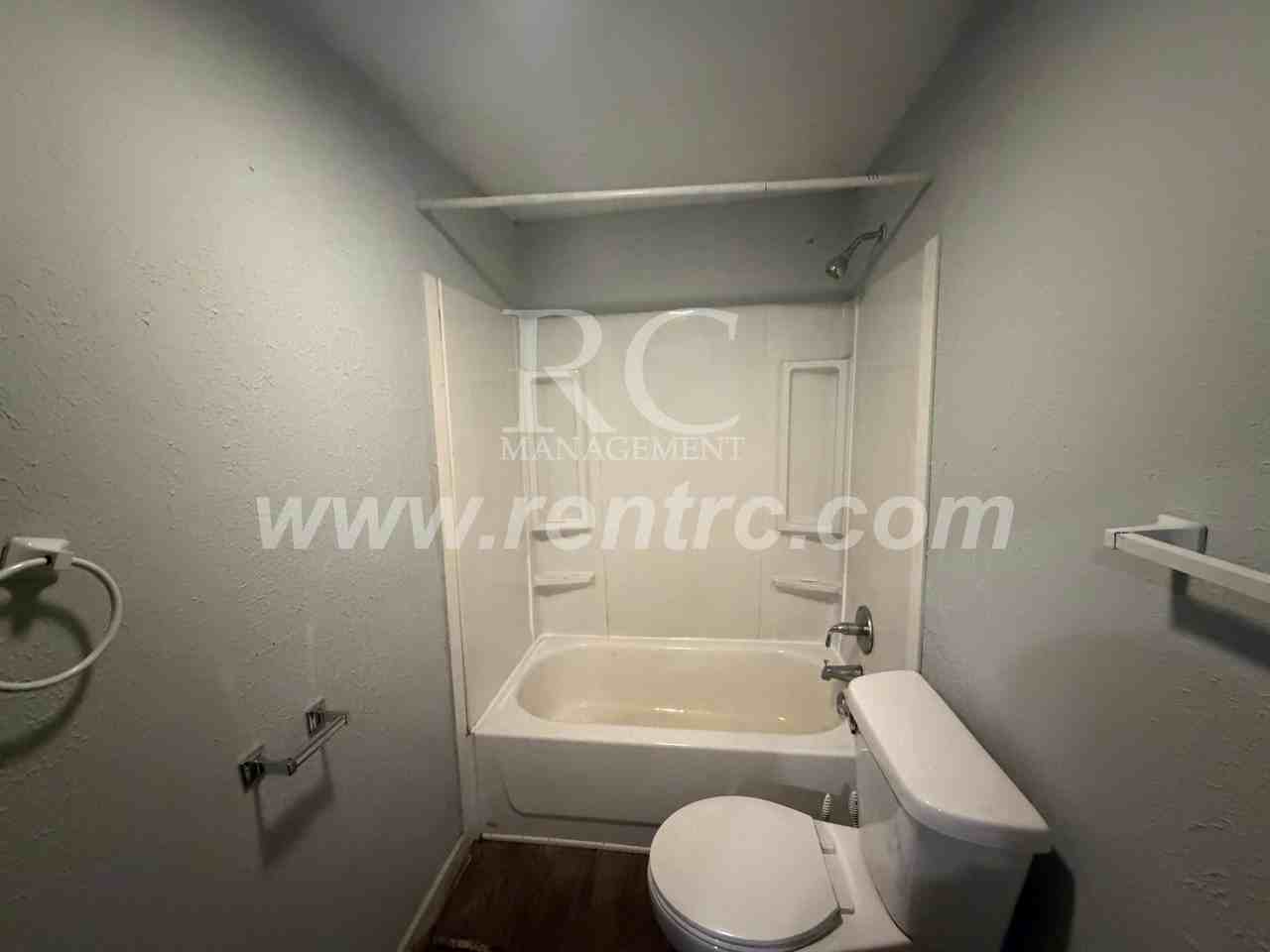 612 Wayne St - Photo 4 of 15