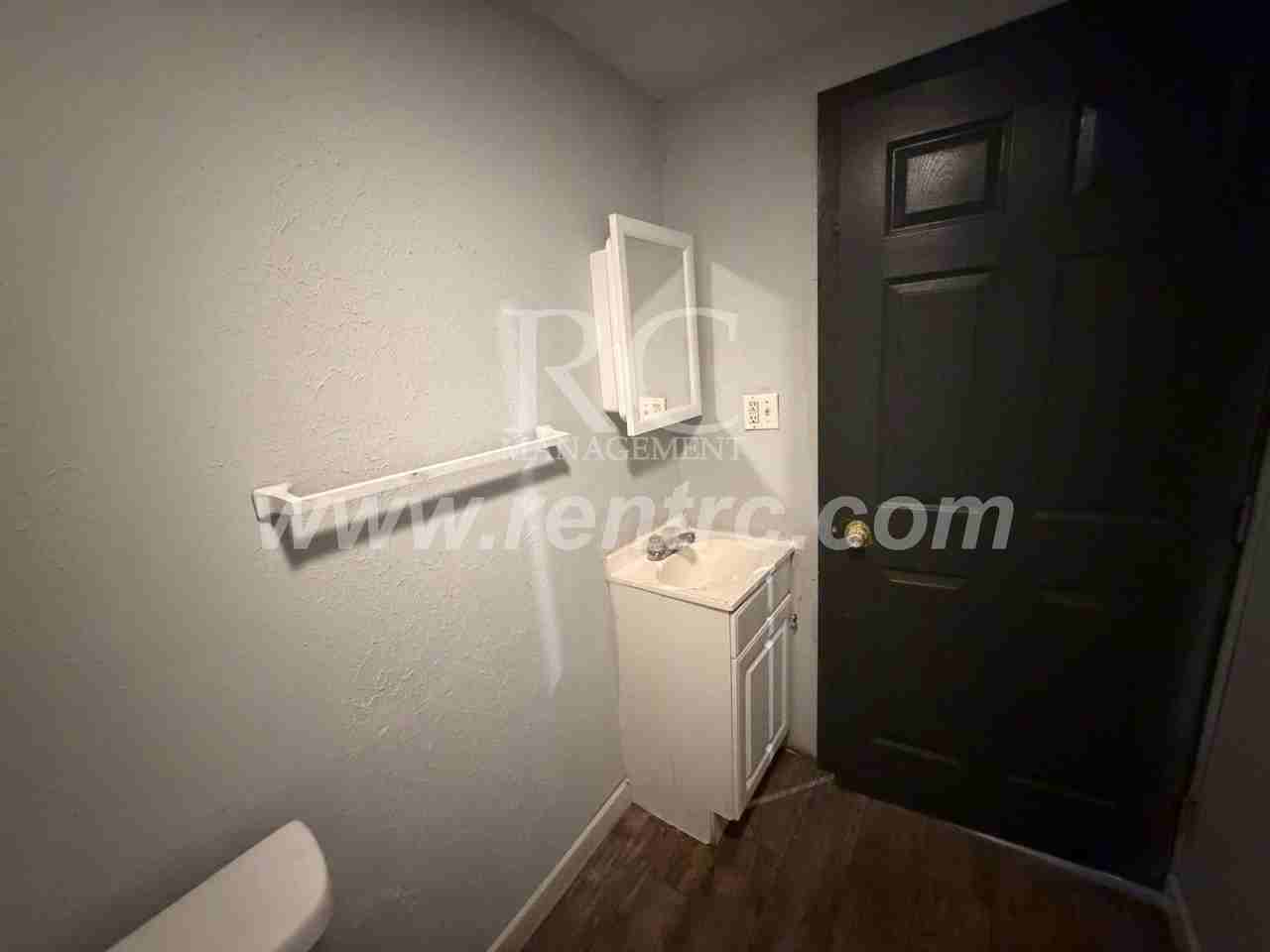 612 Wayne St - Photo 5 of 15
