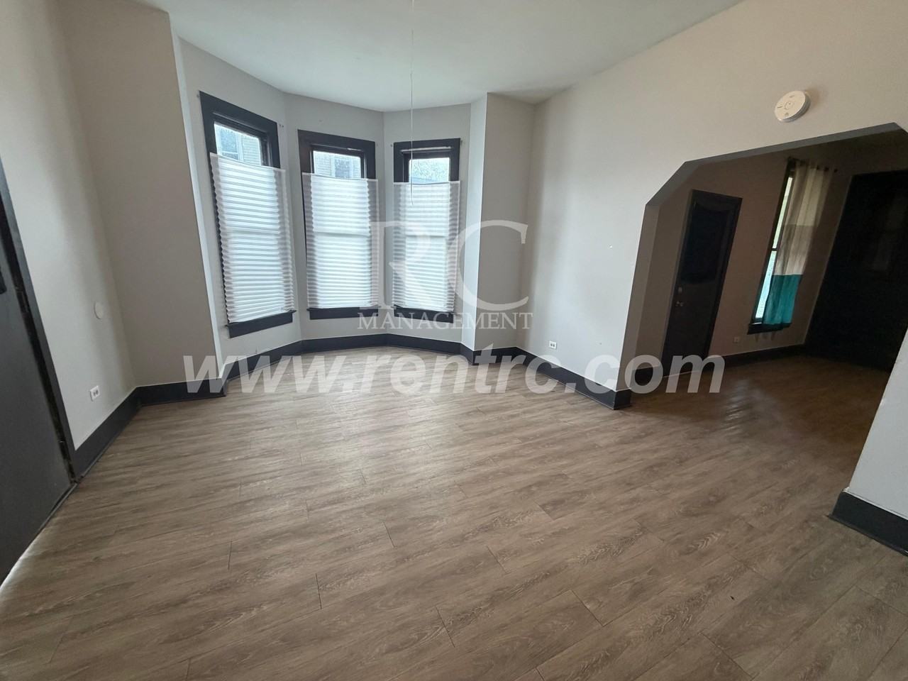 612 Wayne St - Photo 6 of 15