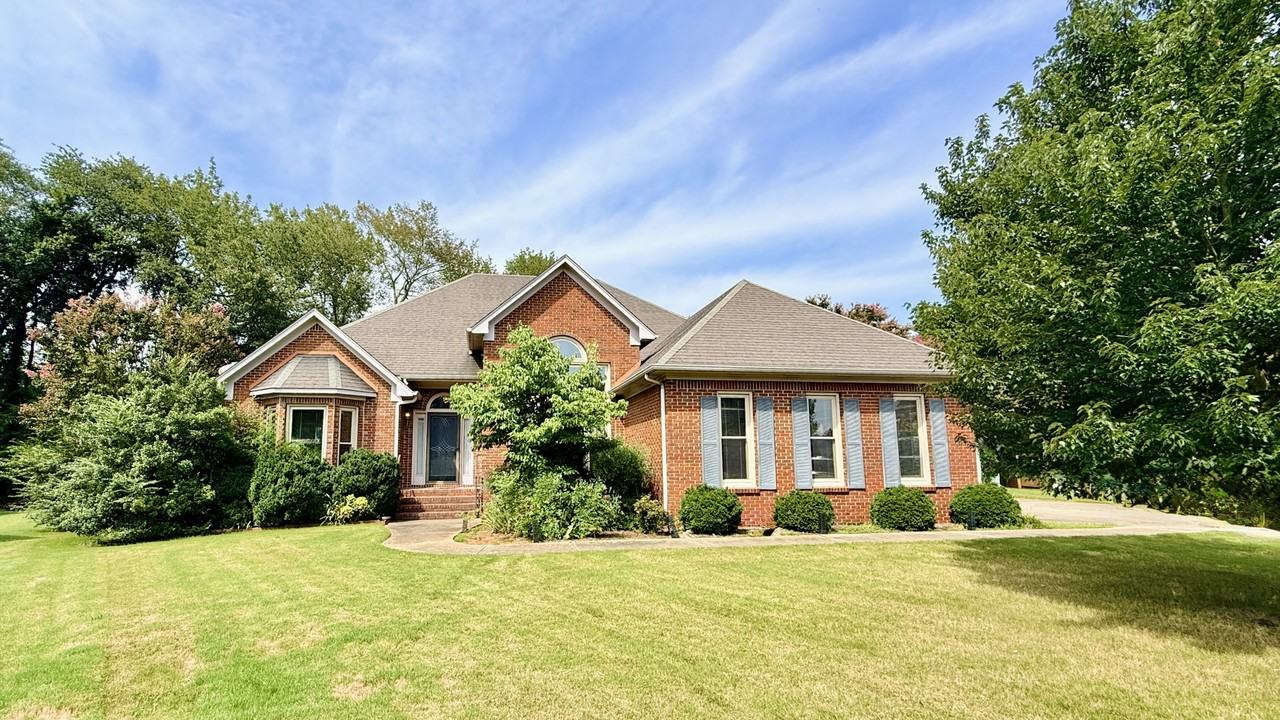 113 Nobleton Ln Nw