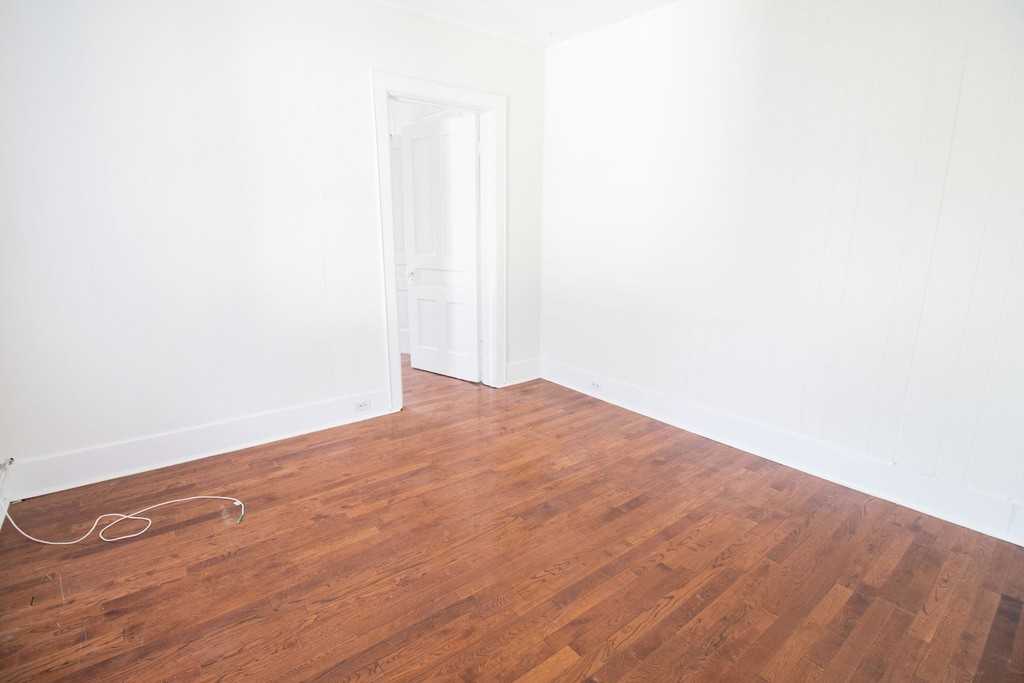 109 Niagara St - 1 - Photo 4 of 11