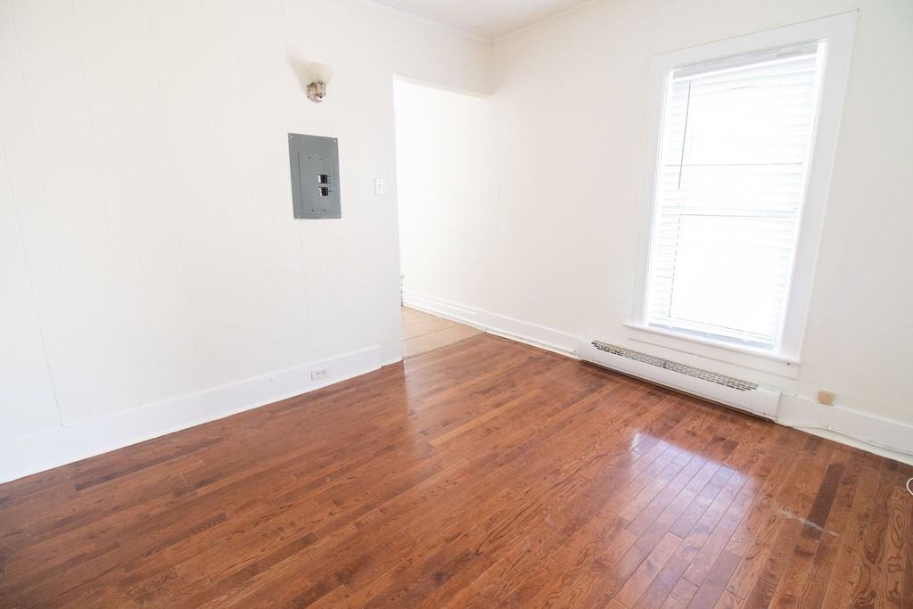 109 Niagara St - 1 - Photo 5 of 11
