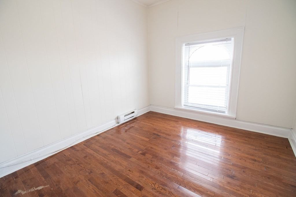 109 Niagara St - 1 - Photo 7 of 11