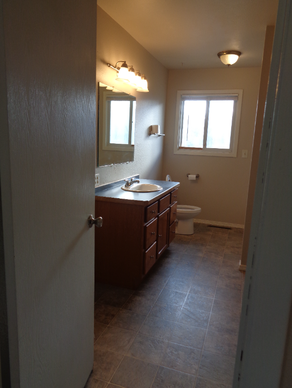 731 Cedar St - Photo 7 of 12