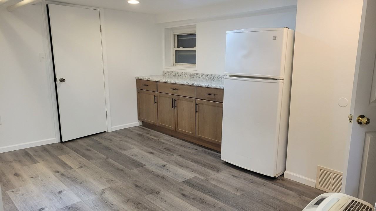 5631 N Kimball Ave #BS - Photo 6 of 16