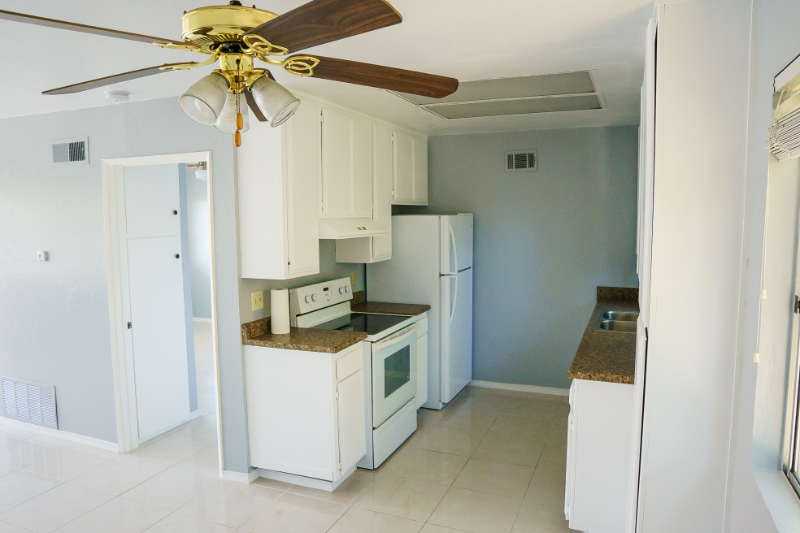335 Claydelle Ave #B - Photo 7 of 27