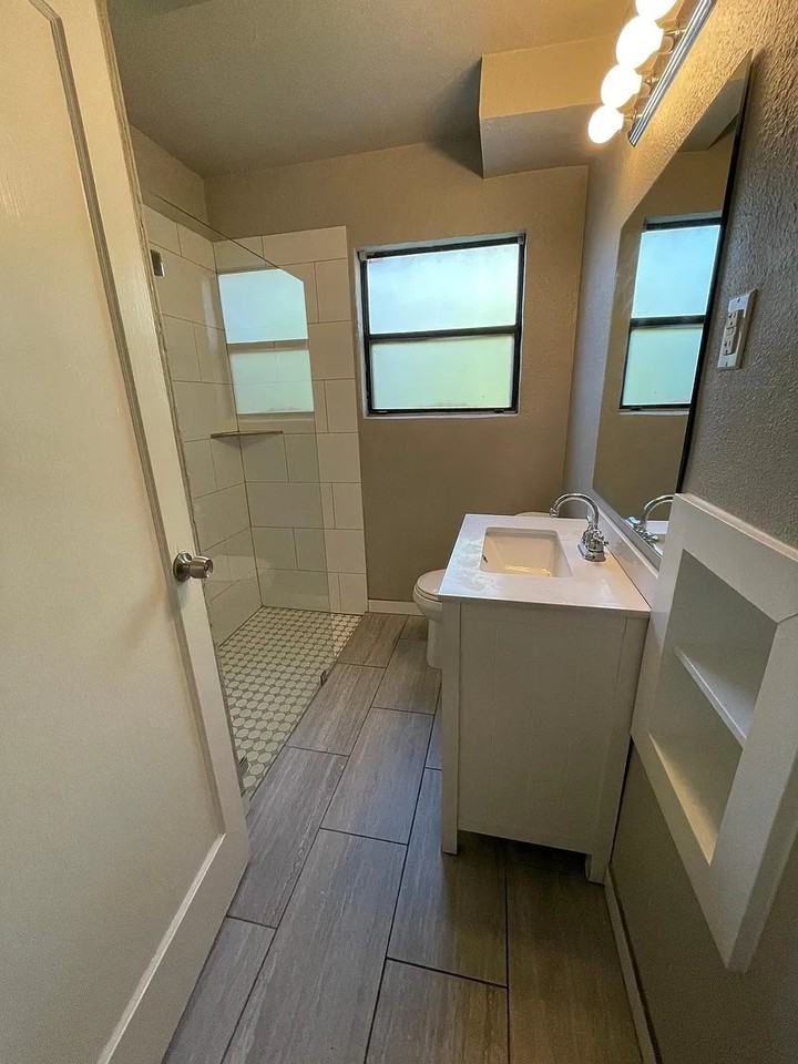 1410 Ashwood Rd #A - Photo 3 of 15