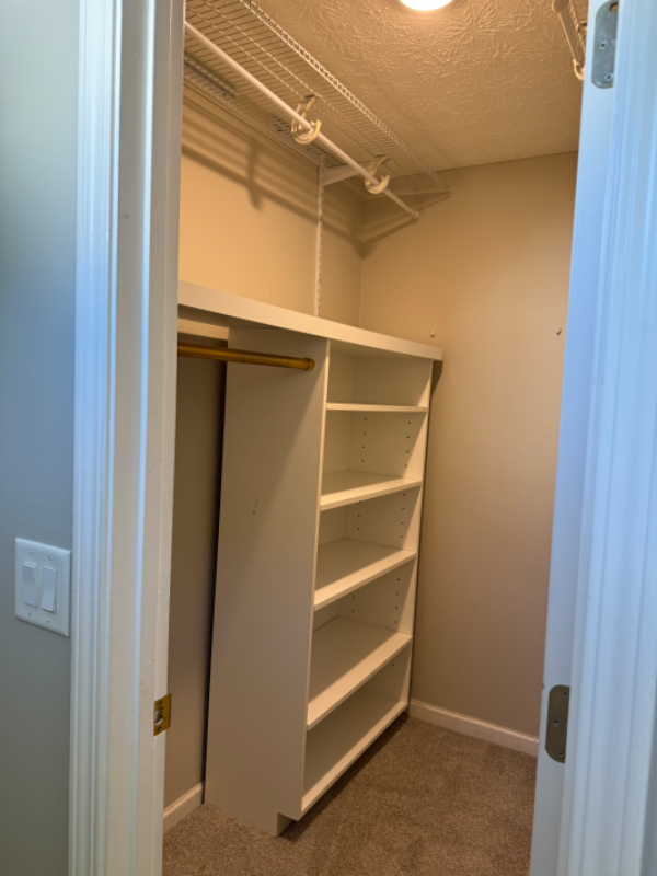 208 Oak Grove Way - Photo 6 of 50