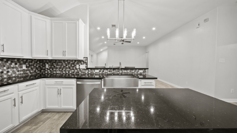 15218 Arnold - Photo 3 of 40