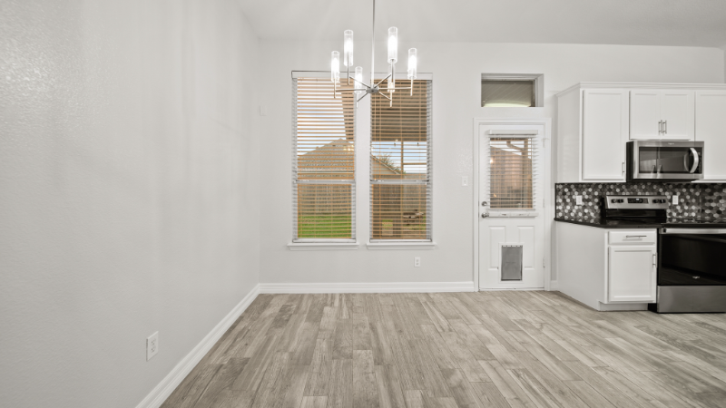 15218 Arnold - Photo 5 of 40