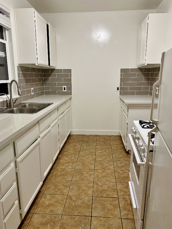 7964 Fountain Ave #17 - Photo 4 of 13