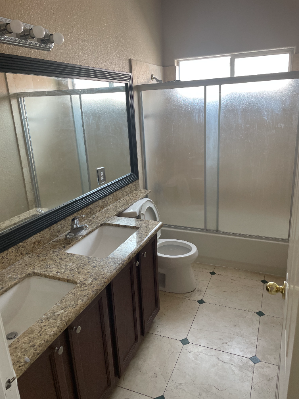 5747 Crescent Landing St #4 - Photo 3 of 9