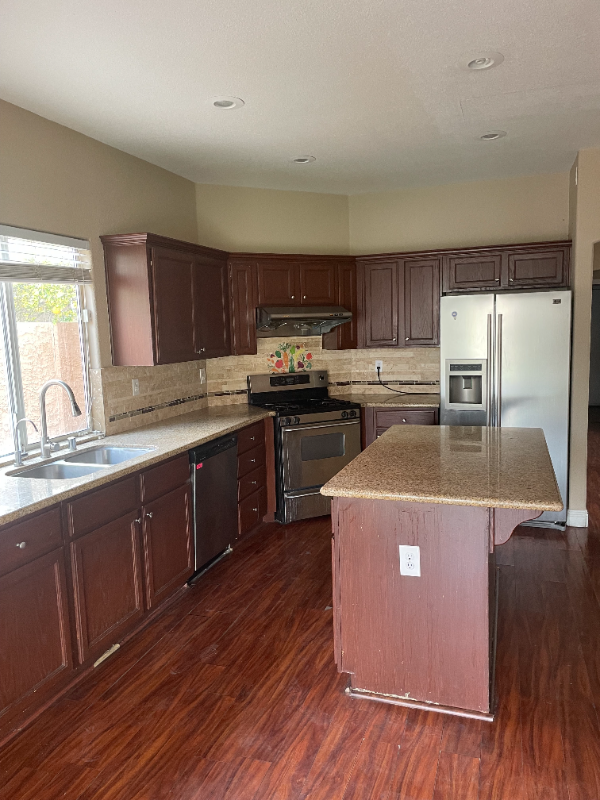 5747 Crescent Landing St #4 - Photo 5 of 9