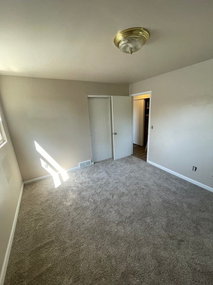9309 Florence Dr - Photo 6 of 10