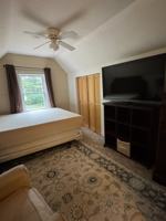 featured image of 433 8th Ave W #1