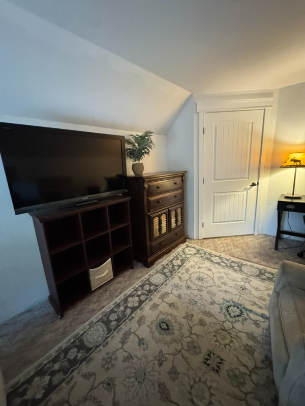 433 8th Ave W #1 - Photo 3 of 6