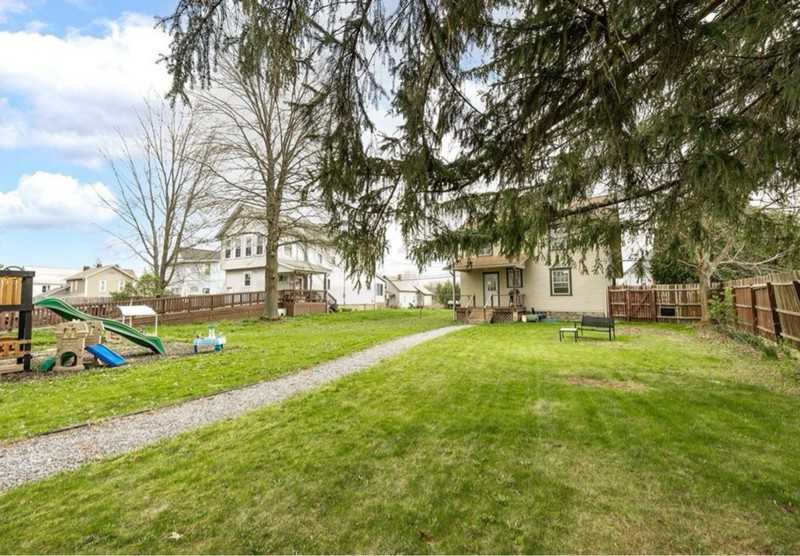 505 N Broad St - Photo 2 of 8