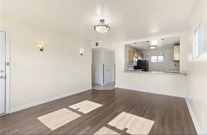 3836 W 117th St - Photo 3 of 16