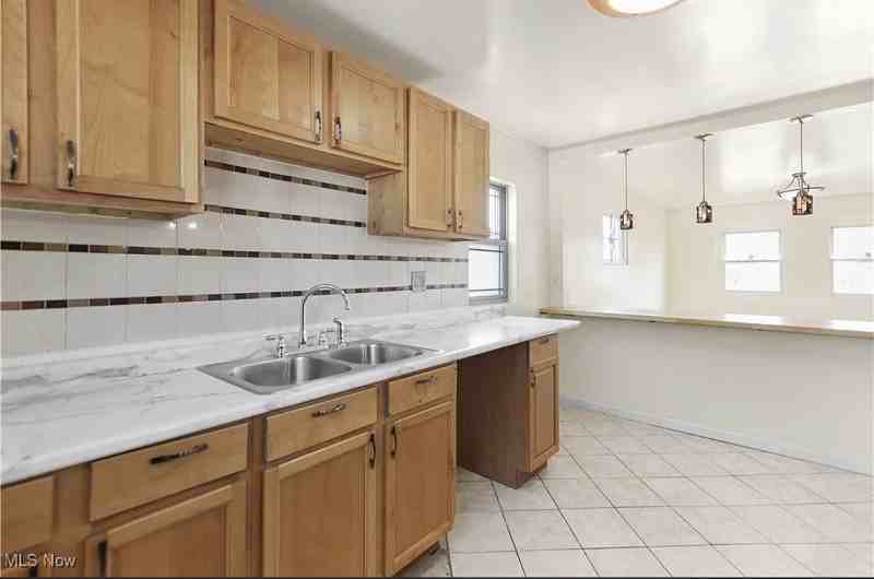 3836 W 117th St - Photo 7 of 16