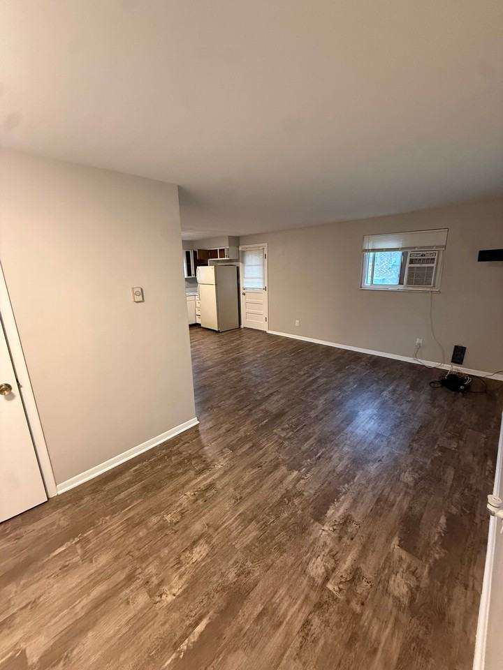 442 E Michigan St - Photo 3 of 10