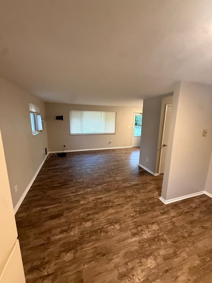 442 E Michigan St - Photo 6 of 10
