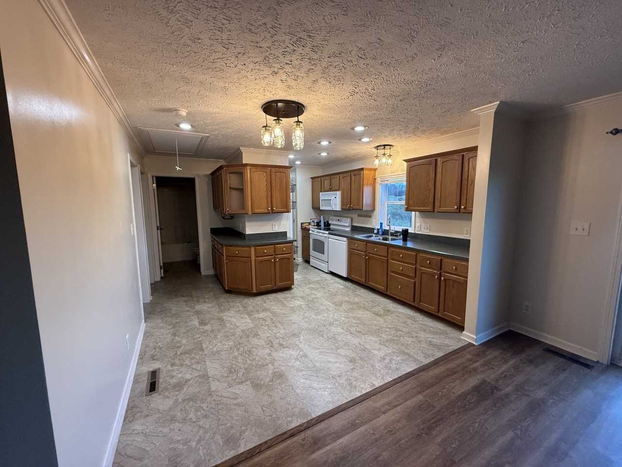 1114 Templeton Mill Rd - Photo 5 of 12