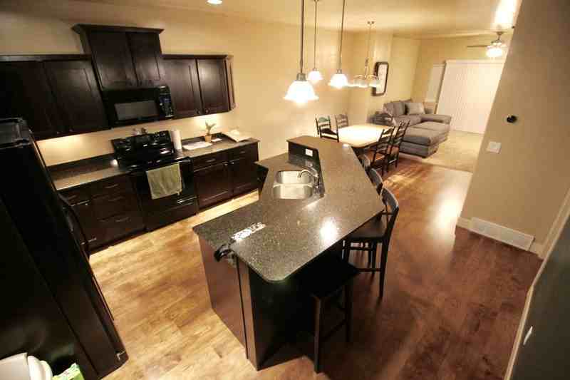 3734 S Prairiewood Dr - Photo 3 of 12
