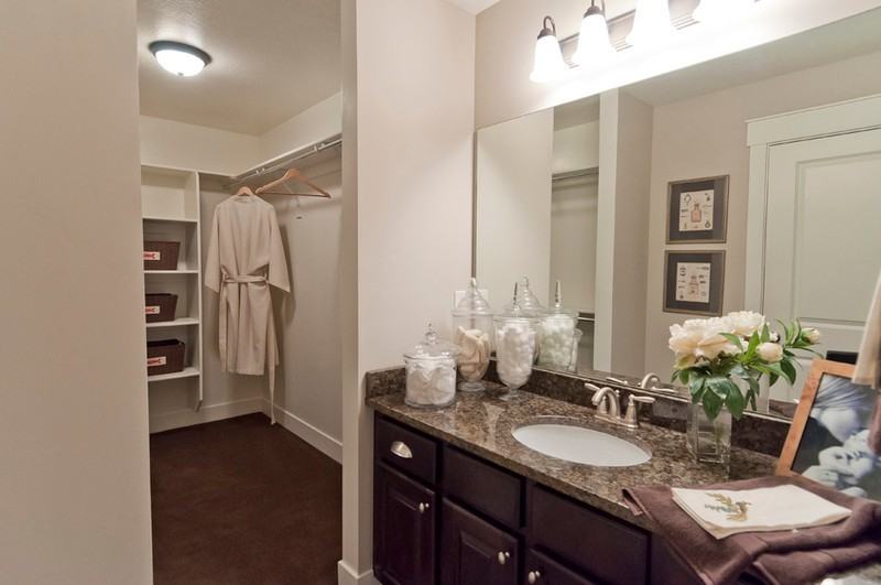 869 W Pantani Ct - Photo 7 of 9