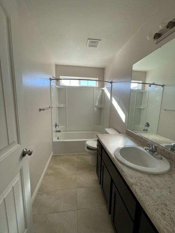 1118 W Stonehaven Dr - Photo 7 of 9