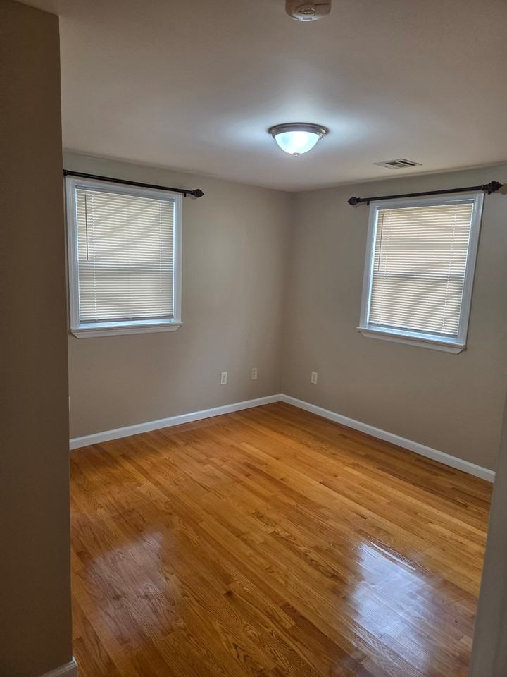 362 Forest St #1 - Photo 3 of 6